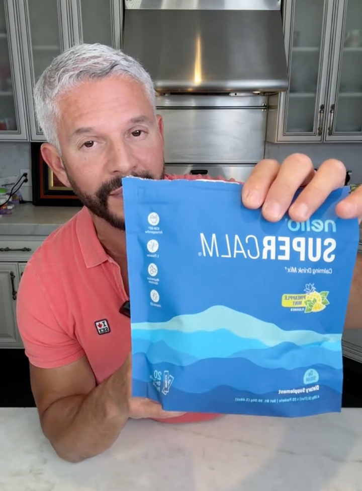 Review by Álvaro H
